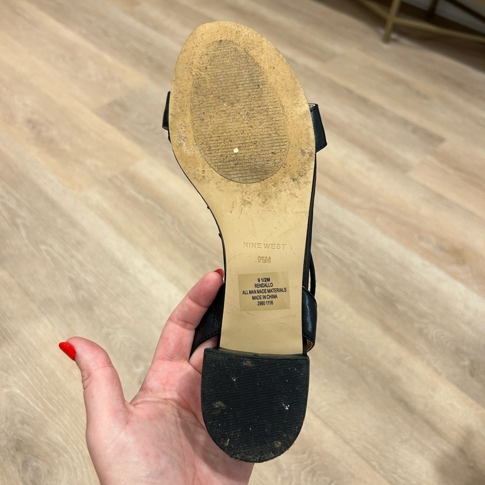 Nine West strappy black sandals - Picture 4 of 6